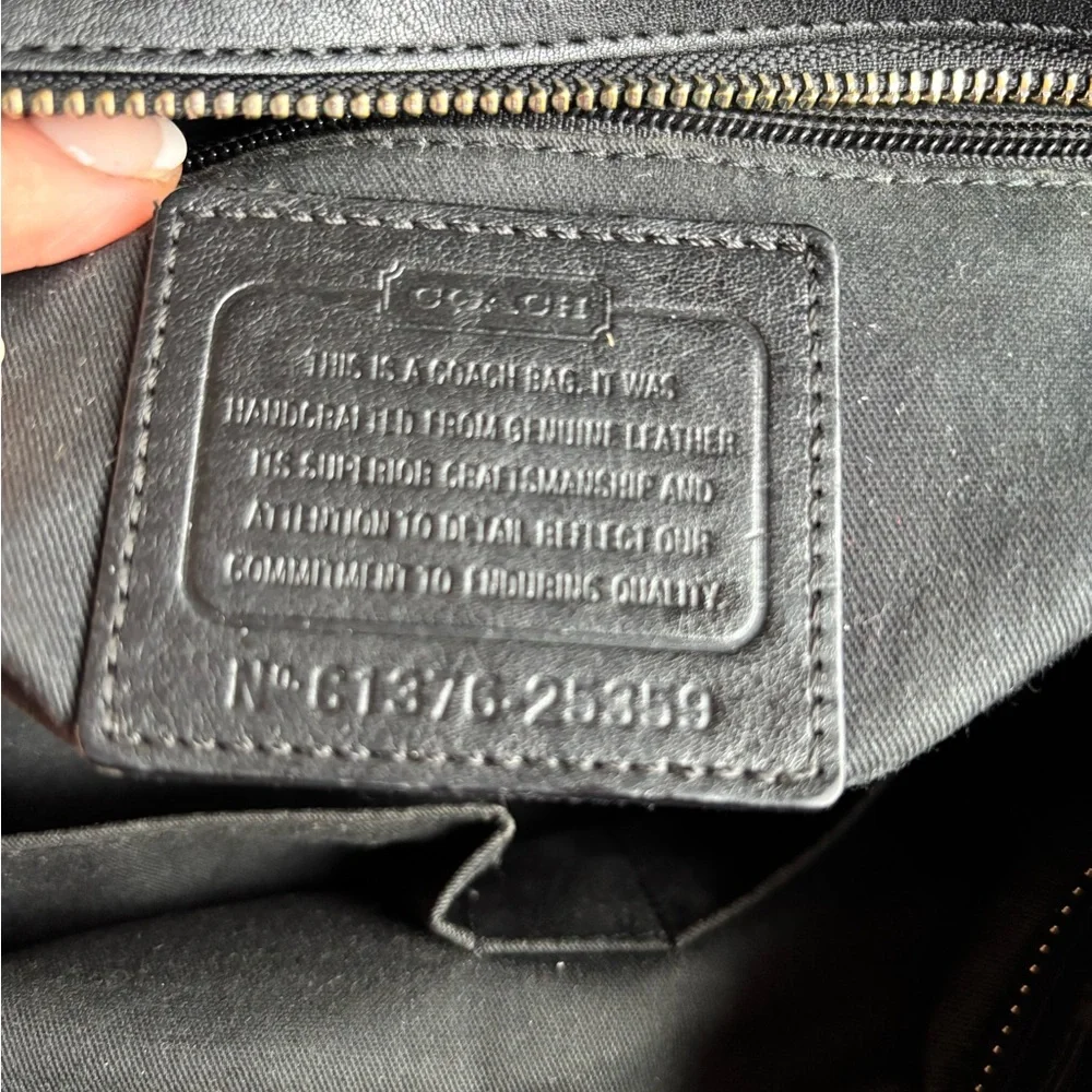 Coach Legacy C1376-25359 Black Leather Chelsea Turn Lock Carryall Satchel EUC - Picture 10 of 13